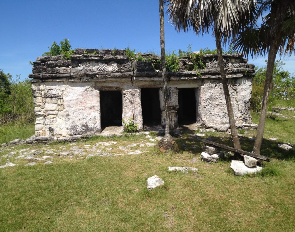 Dos grandes atributos distinguen a Quintana Roo globalmente. Su costa norte es un destino turístico de clase mundial conocido, directa o indirectamente, por millones de personas: el mayor de América Latina.