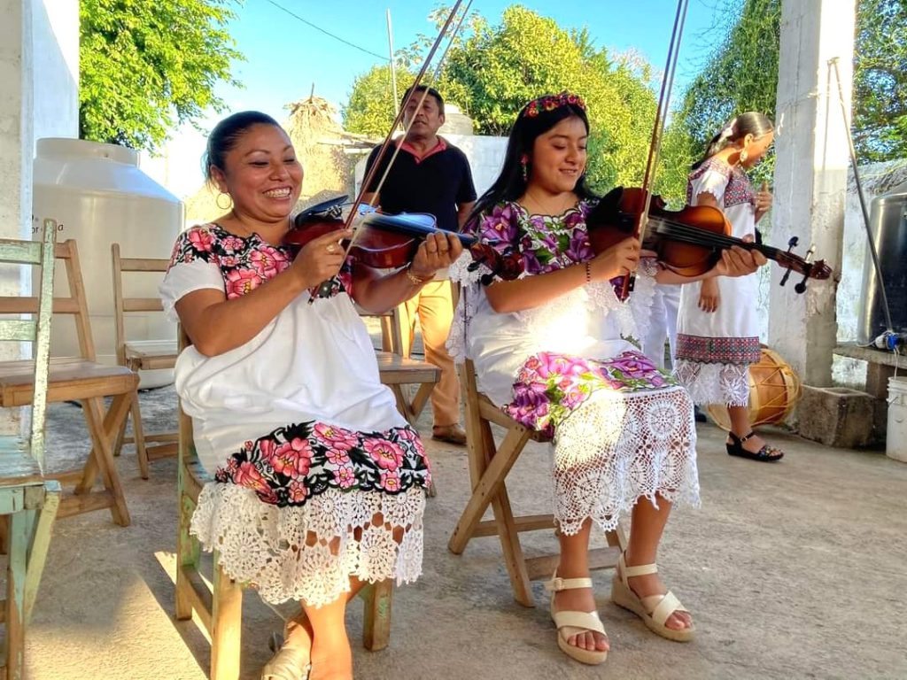 Para poder comprender esta manifestación popular, que se crea específicamente en la zona centro del actual estado de Quintana Roo, es necesario hablar de sus orígenes para así determinar su contexto.